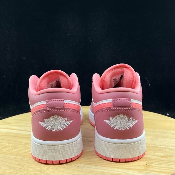Air Jordan 1 Low GS Berry Pink 553560-616 Size 6Y/ 7.5 Wmns Retro Sneakers - Picture 6 of 9